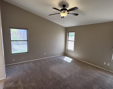 20919 N 38th Street - Photo Thumbnail 11