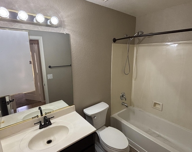 20919 N 38th Street - Photo Thumbnail 18