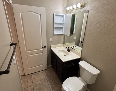 20919 N 38th Street - Photo Thumbnail 19