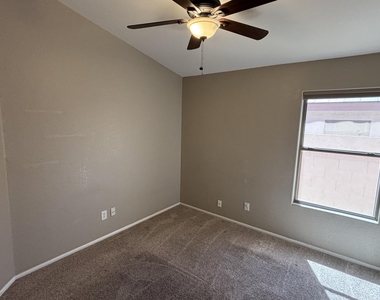 20919 N 38th Street - Photo Thumbnail 16
