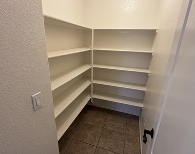 20919 N 38th Street - Photo Thumbnail 8