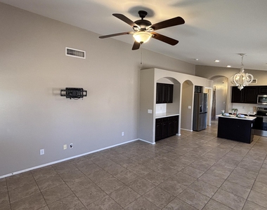 20919 N 38th Street - Photo Thumbnail 10