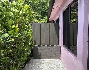 1117 Ne 17th - Photo Thumbnail 1