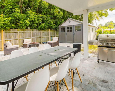 1754 Sw 28th Terrace - Photo Thumbnail 5