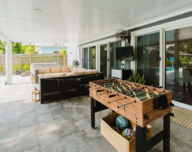1754 Sw 28th Terrace - Photo Thumbnail 4