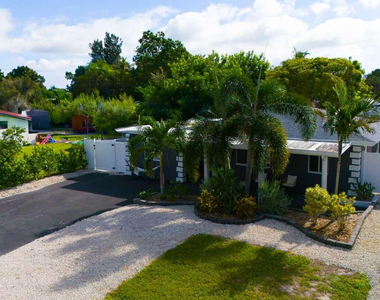 1754 Sw 28th Terrace - Photo Thumbnail 16