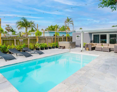 1754 Sw 28th Terrace - Photo Thumbnail 7