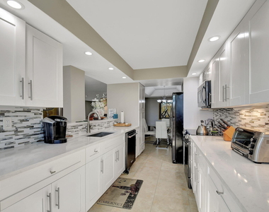 3590 S Ocean Boulevard - Photo Thumbnail 7