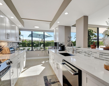 3590 S Ocean Boulevard - Photo Thumbnail 5