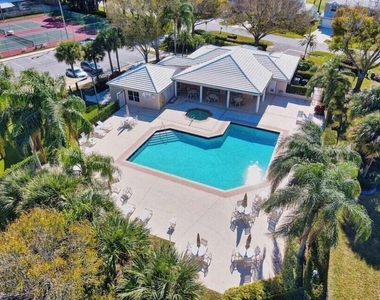 8942 Se Riverfront Terrace - Photo Thumbnail 16