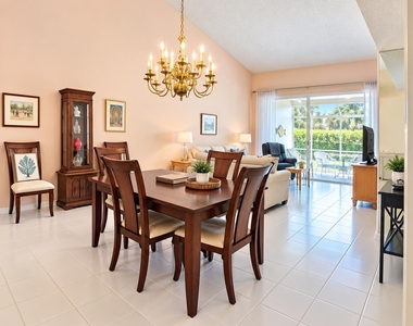 8942 Se Riverfront Terrace - Photo Thumbnail 5