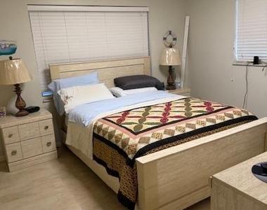1225 S Lakes End Drive - Photo Thumbnail 9