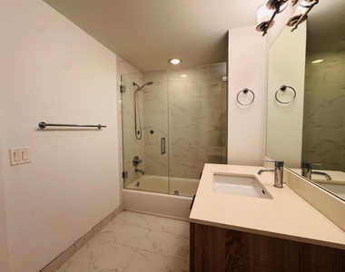16385 Biscayne Boulevard - Photo Thumbnail 19