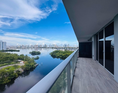 16385 Biscayne Boulevard - Photo Thumbnail 29