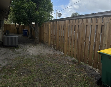 5630 Nw 15th Street - Photo Thumbnail 6