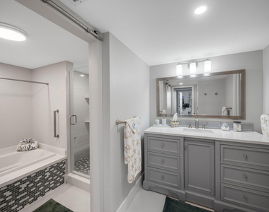 3400 N Ocean Drive - Photo Thumbnail 11