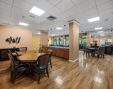 3400 N Ocean Drive - Photo Thumbnail 21