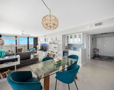 3400 N Ocean Drive - Photo Thumbnail 9