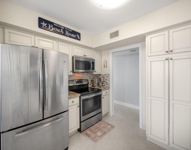 3400 N Ocean Drive - Photo Thumbnail 6