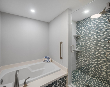 3400 N Ocean Drive - Photo Thumbnail 12