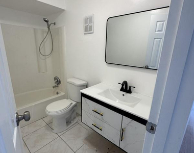 3046 W Missionwood Lane - Photo Thumbnail 11