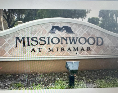 3046 W Missionwood Lane - Photo Thumbnail 13