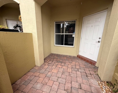 236 Lake Monterey Circle - Photo Thumbnail 2