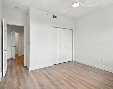2020 Greenview Shores Boulevard - Photo Thumbnail 22