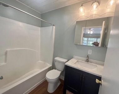 1903 Sw 3rd Avenue - Photo Thumbnail 14