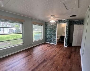 1903 Sw 3rd Avenue - Photo Thumbnail 10
