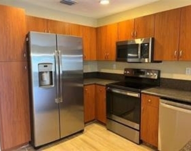 12845 Sw 30th Street - Photo Thumbnail 3