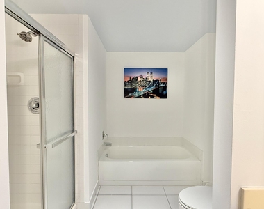 31 Stratford Lane W - Photo Thumbnail 7