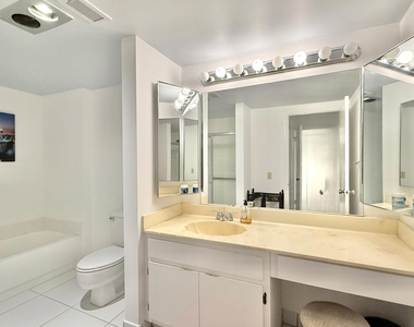 31 Stratford Lane W - Photo Thumbnail 6