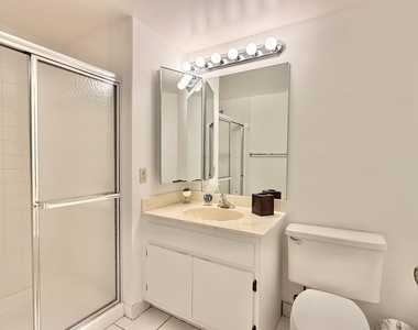 31 Stratford Lane W - Photo Thumbnail 11