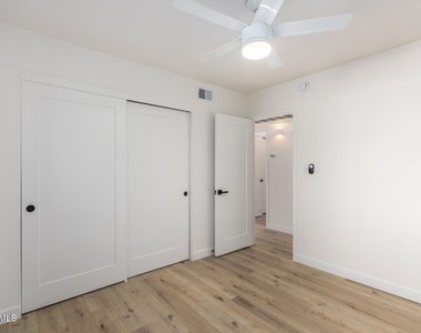 949 S Mcclintock Drive - Photo Thumbnail 23