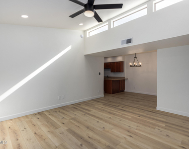 949 S Mcclintock Drive - Photo Thumbnail 4