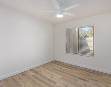 949 S Mcclintock Drive - Photo Thumbnail 20
