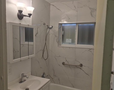 6720 Nw 5th Place - Photo Thumbnail 5