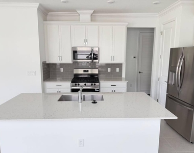 10676 Nw Wilgrove Lane - Photo Thumbnail 11