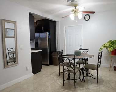 6509 Pines Parkway - Photo Thumbnail 16