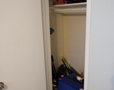 6509 Pines Parkway - Photo Thumbnail 12