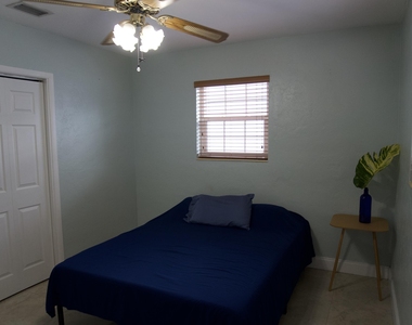 6509 Pines Parkway - Photo Thumbnail 13