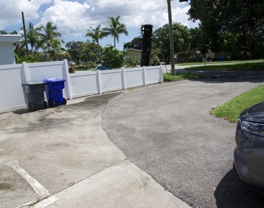 6509 Pines Parkway - Photo Thumbnail 21