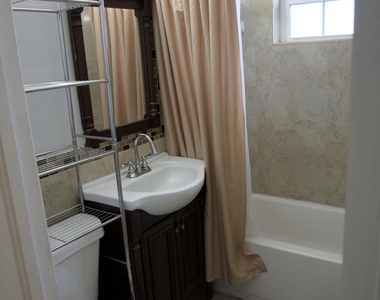 6509 Pines Parkway - Photo Thumbnail 10