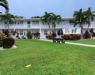 141 Newport I - Photo Thumbnail 1