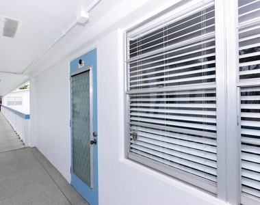 141 Newport I - Photo Thumbnail 16