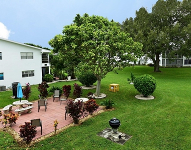 141 Newport I - Photo Thumbnail 4
