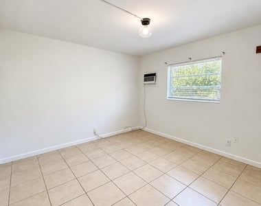 1500 S 20th Avenue - Photo Thumbnail 5