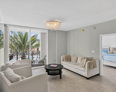 550 Okeechobee Boulevard - Photo Thumbnail 4