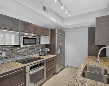 550 Okeechobee Boulevard - Photo Thumbnail 24